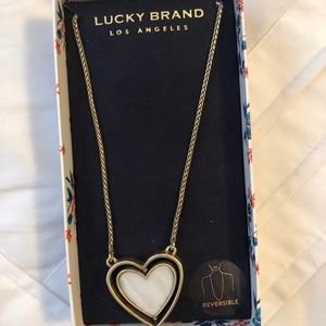 NWT heart necklace